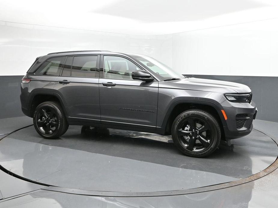 new 2024 Jeep Grand Cherokee car, priced at $36,341