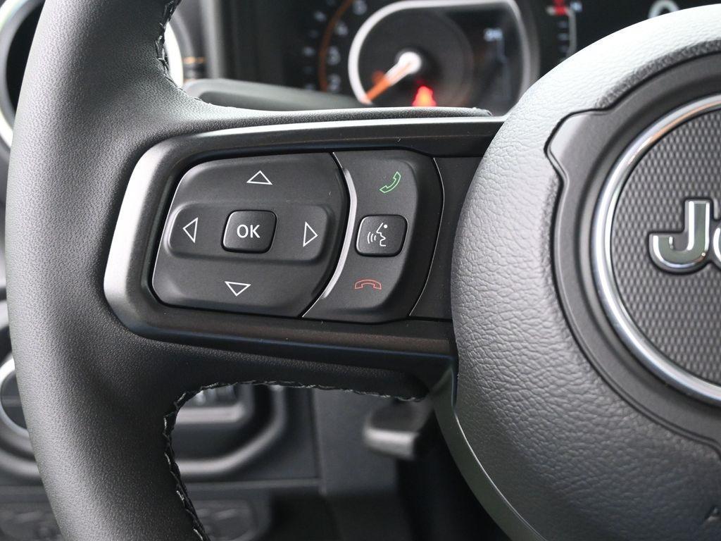 new 2025 Jeep Gladiator car, priced at $48,990