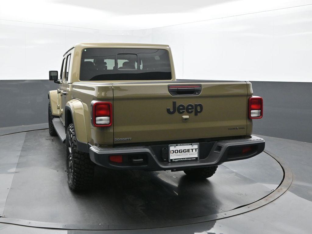new 2025 Jeep Gladiator car, priced at $45,045