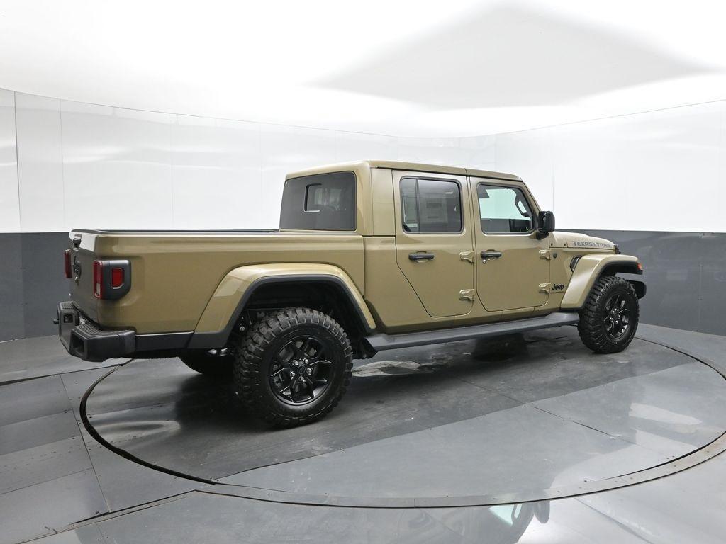 new 2025 Jeep Gladiator car, priced at $45,045