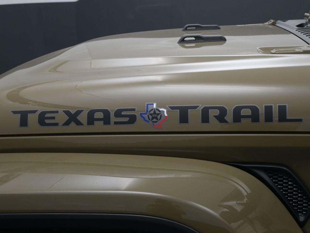 new 2025 Jeep Gladiator car, priced at $45,045