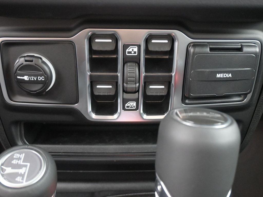 new 2025 Jeep Gladiator car, priced at $45,045