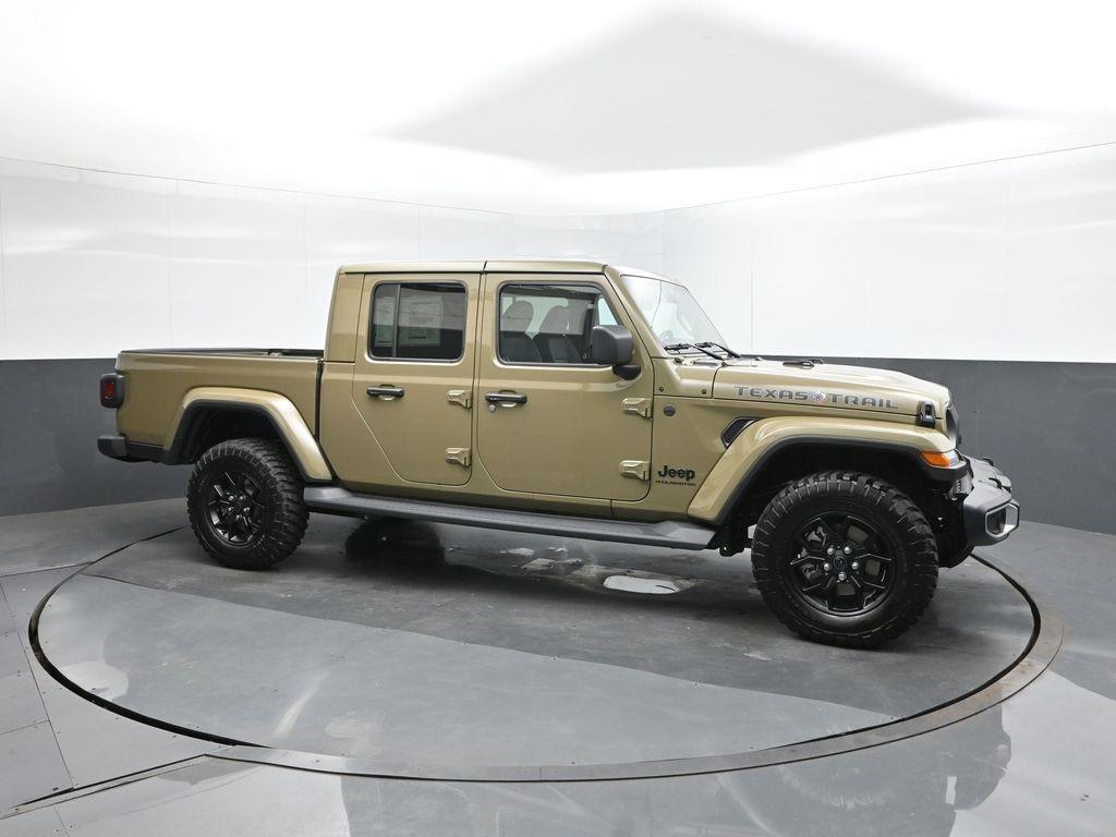 new 2025 Jeep Gladiator car, priced at $45,045