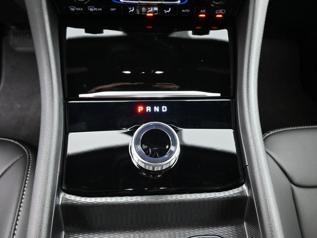new 2025 Jeep Grand Cherokee car, priced at $43,978