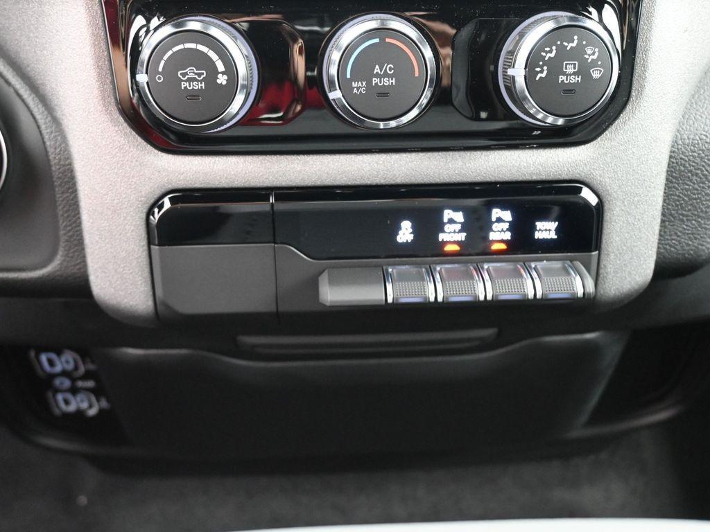 new 2025 Ram 1500 car, priced at $40,250