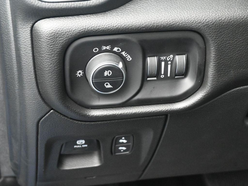 new 2025 Ram 1500 car, priced at $53,940