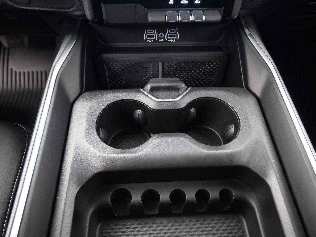 new 2025 Ram 1500 car, priced at $69,086