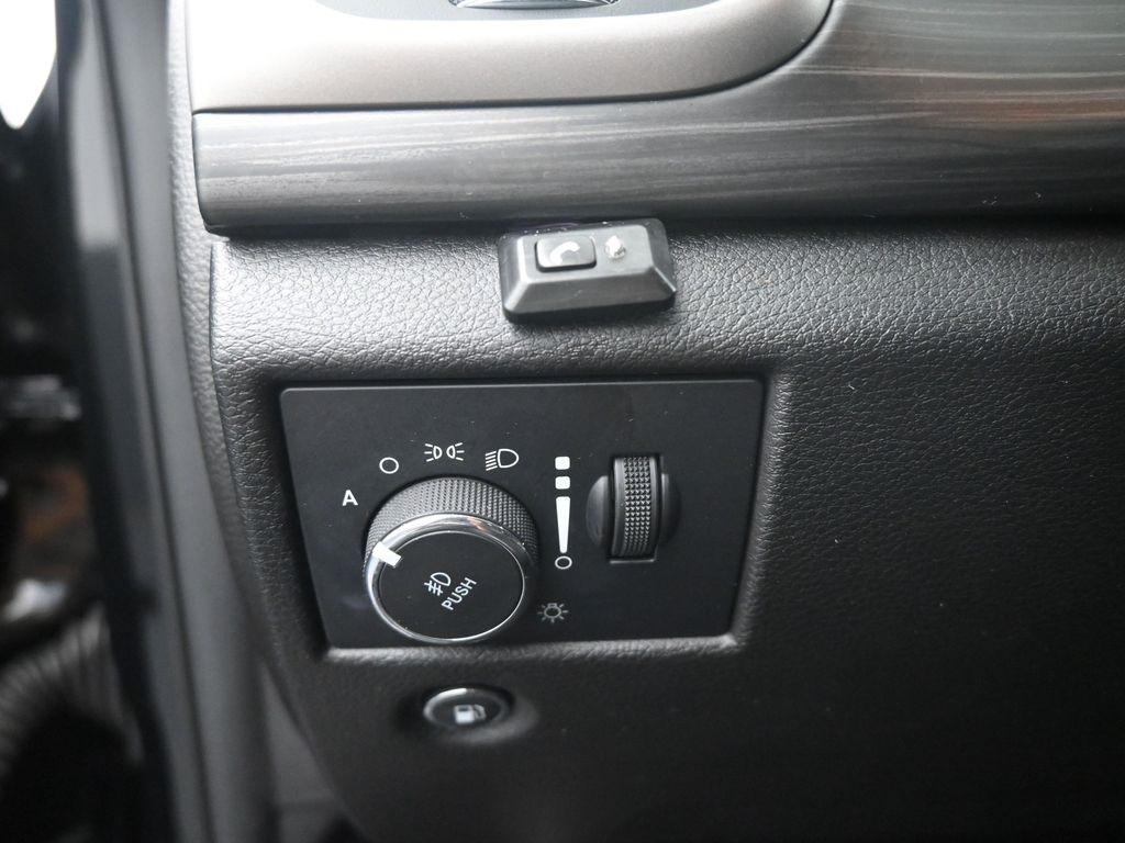 used 2021 Jeep Grand Cherokee car, priced at $21,860