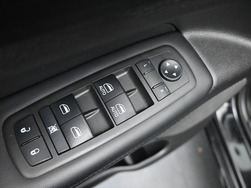 used 2021 Jeep Grand Cherokee car, priced at $21,860