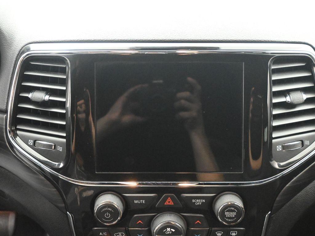used 2021 Jeep Grand Cherokee car, priced at $21,860