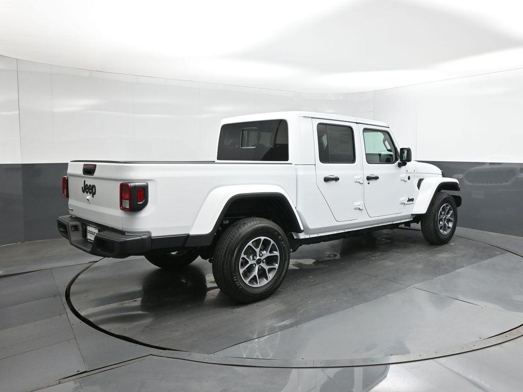 new 2025 Jeep Gladiator car, priced at $48,352