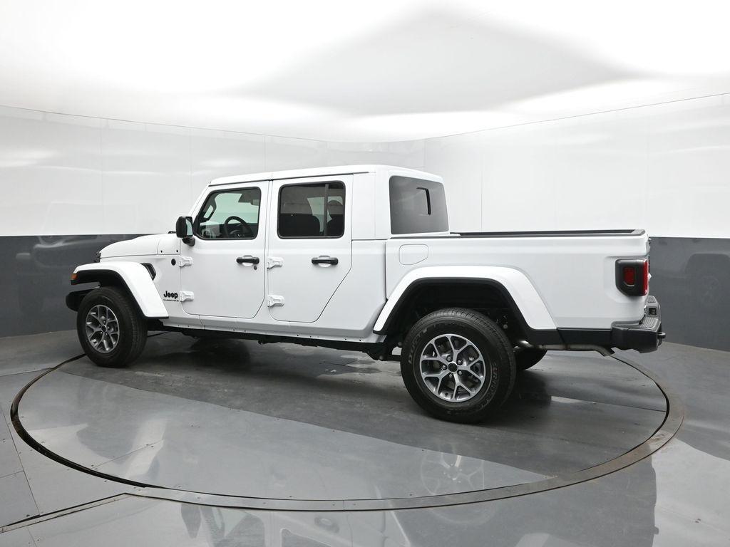 new 2025 Jeep Gladiator car, priced at $48,352