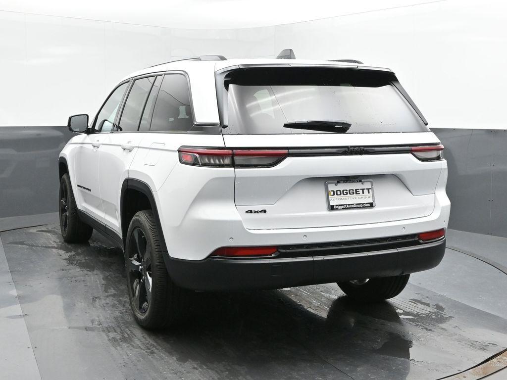 new 2025 Jeep Grand Cherokee car, priced at $44,080