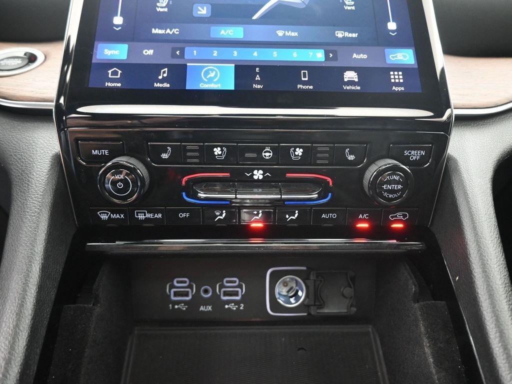 used 2022 Jeep Grand Cherokee car, priced at $35,343