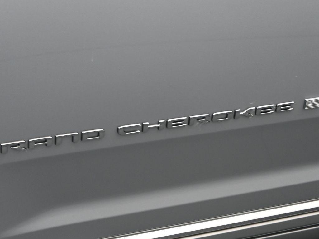 used 2022 Jeep Grand Cherokee car, priced at $35,343