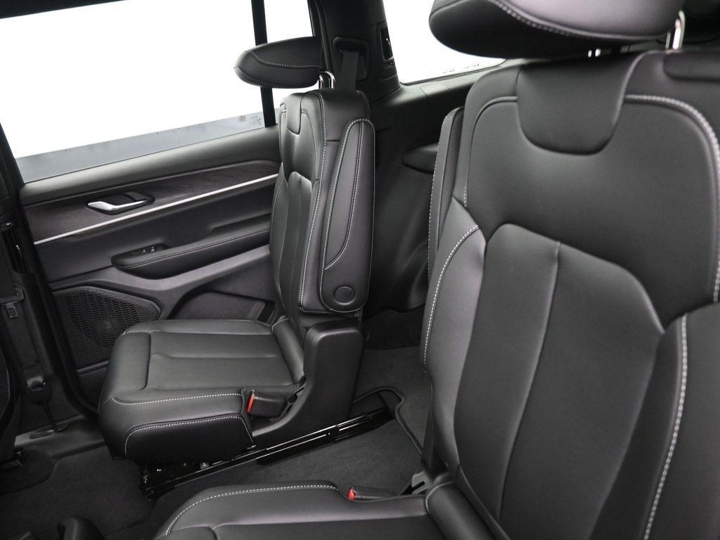 new 2025 Jeep Grand Cherokee L car, priced at $45,687