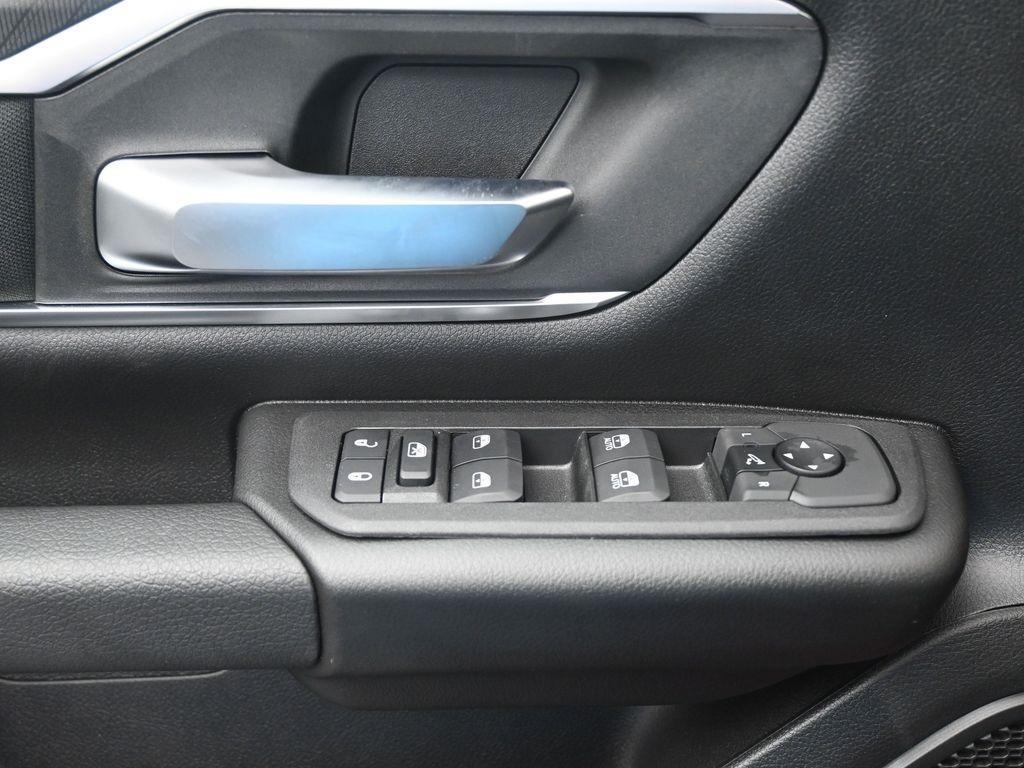 new 2025 Ram 1500 car, priced at $47,154