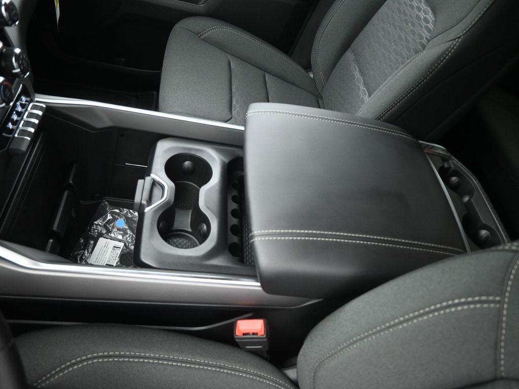 new 2025 Ram 1500 car, priced at $46,916