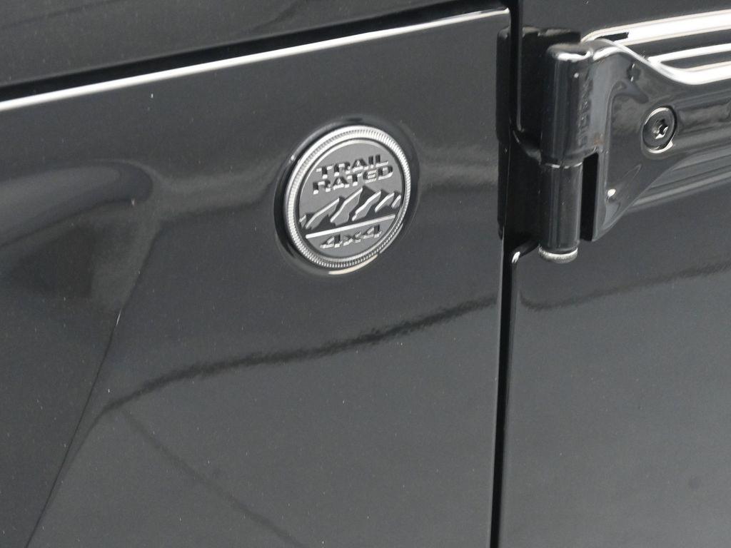 new 2025 Jeep Wrangler car, priced at $45,014