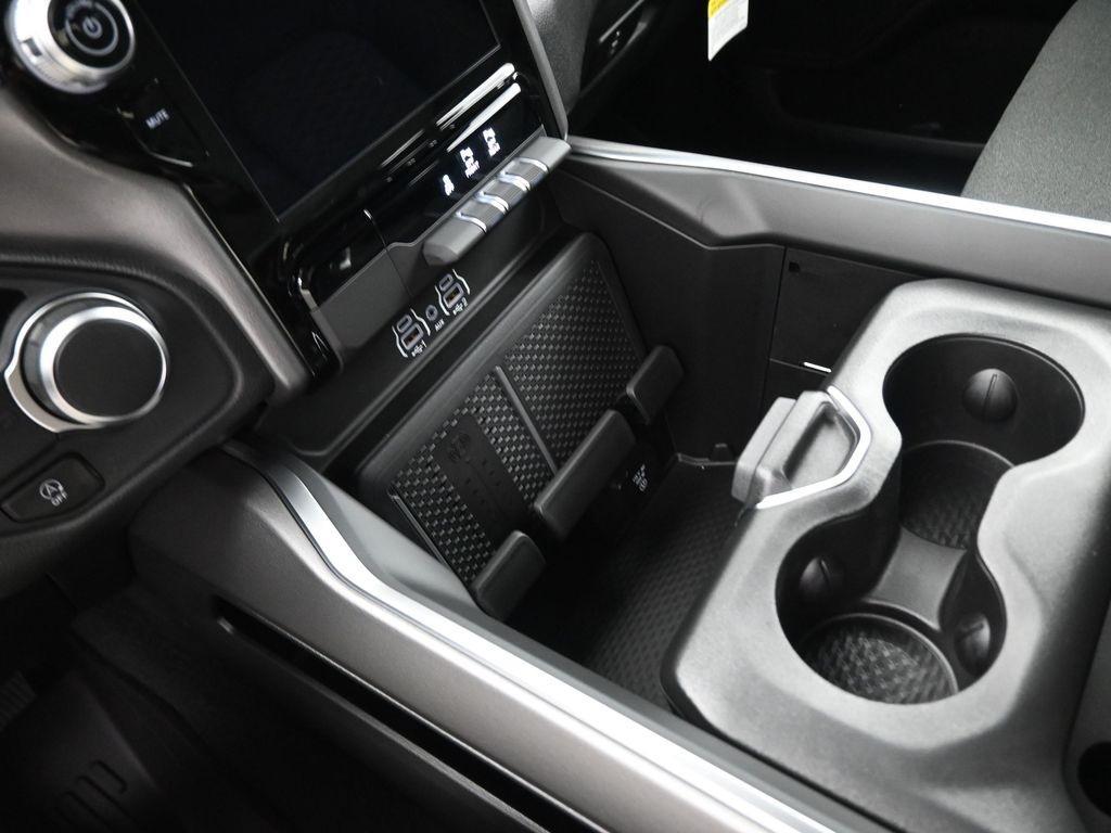 new 2025 Ram 1500 car, priced at $42,283
