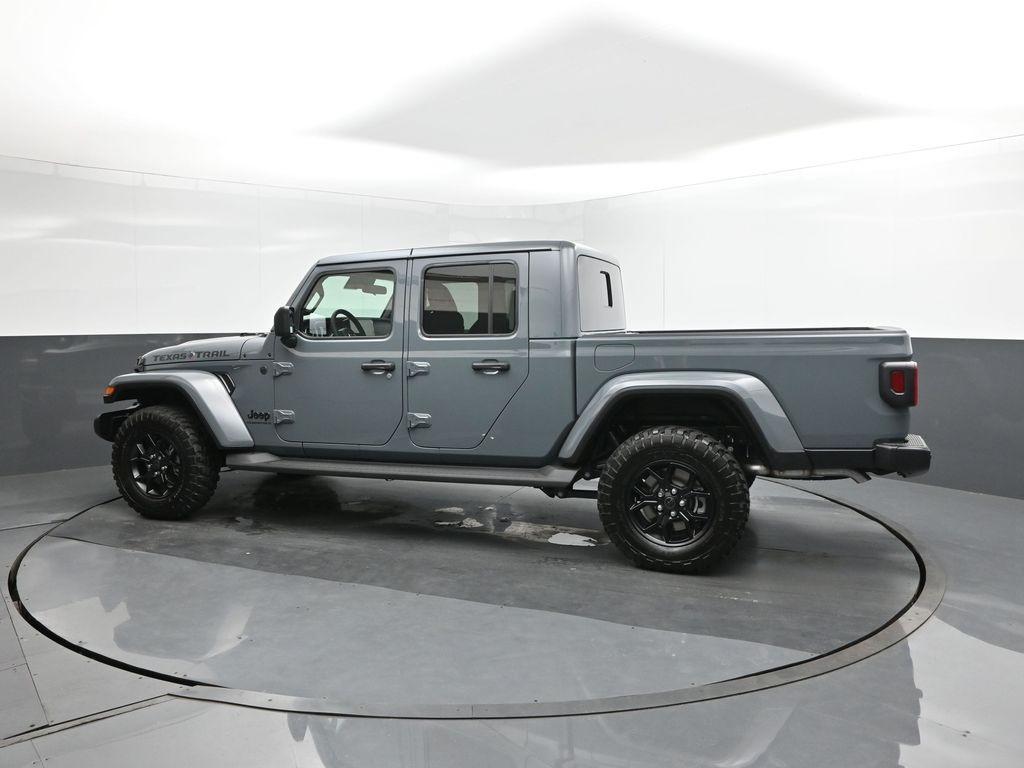 new 2025 Jeep Gladiator car, priced at $44,883