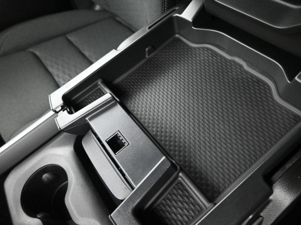 new 2025 Ram 1500 car, priced at $53,958