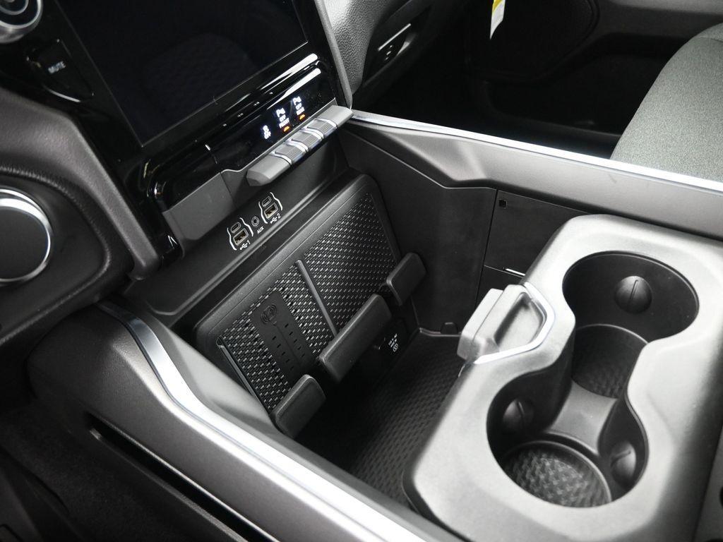 new 2025 Ram 1500 car, priced at $53,958