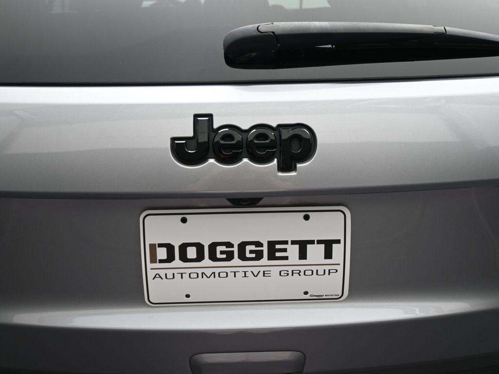 used 2021 Jeep Grand Cherokee car, priced at $22,781