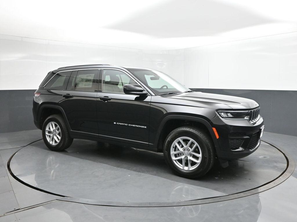 new 2025 Jeep Grand Cherokee car, priced at $37,469