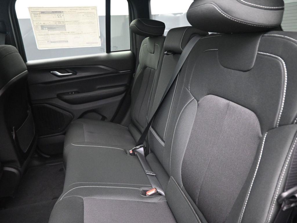 new 2025 Jeep Grand Cherokee car, priced at $37,469