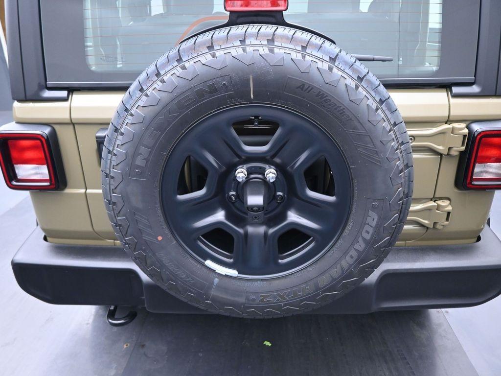 new 2025 Jeep Wrangler car, priced at $34,582