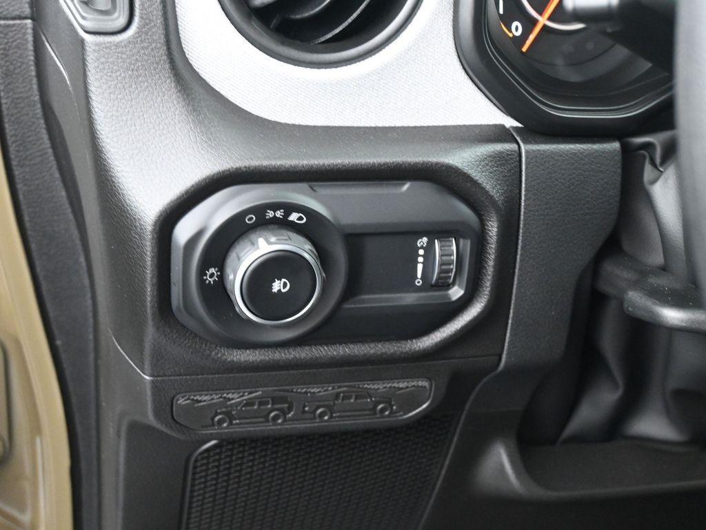 new 2025 Jeep Wrangler car, priced at $34,582