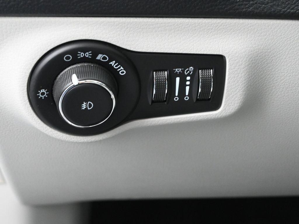 used 2021 Jeep Compass car, priced at $20,154