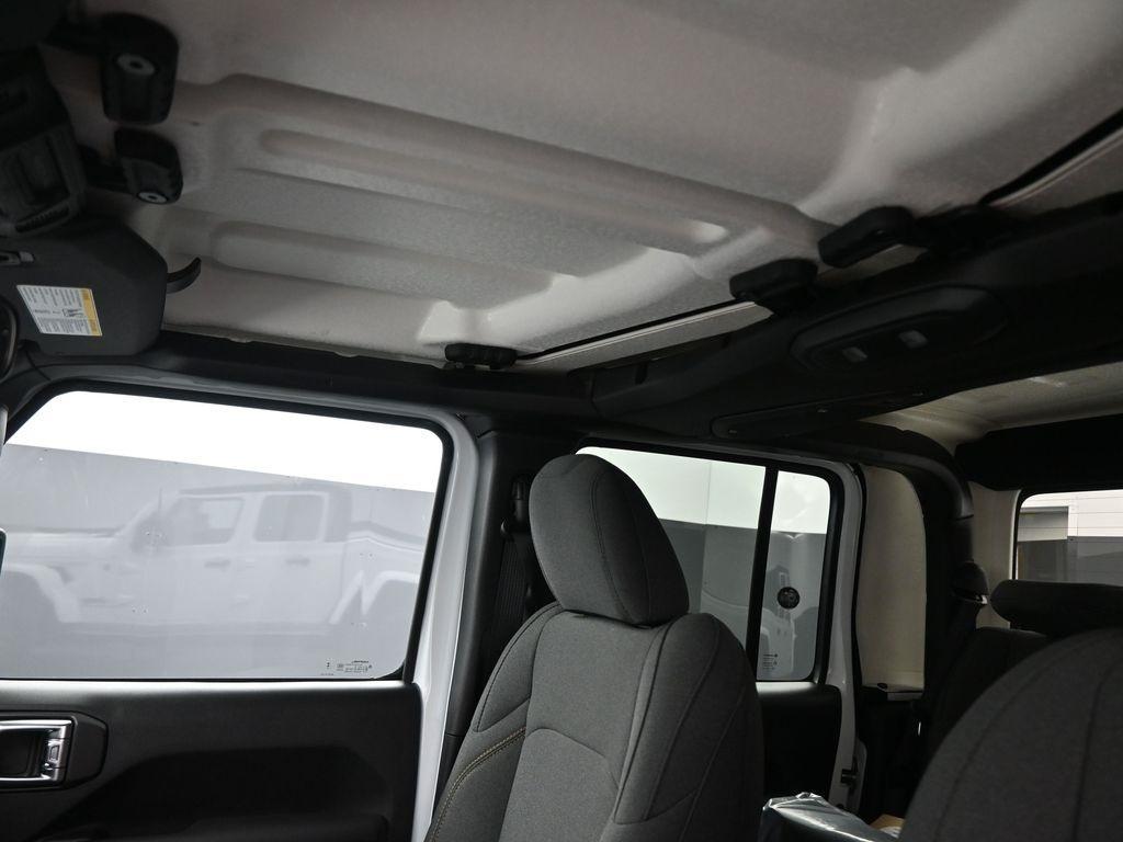 new 2025 Jeep Gladiator car, priced at $42,246