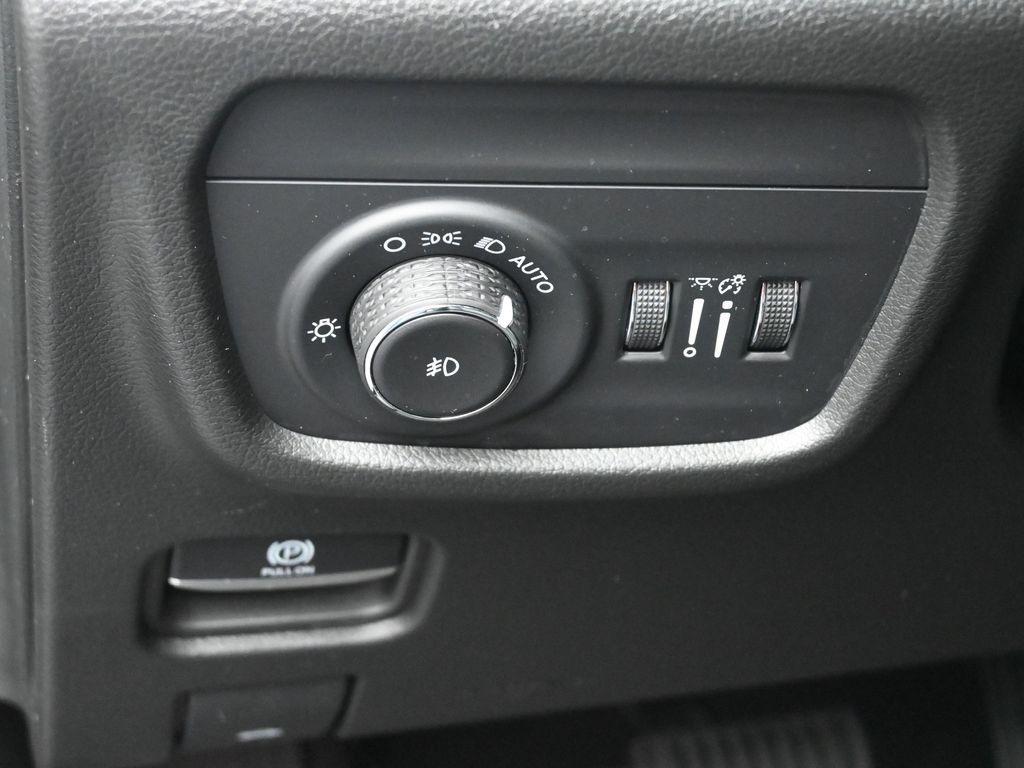 used 2022 Jeep Grand Cherokee L car, priced at $33,139