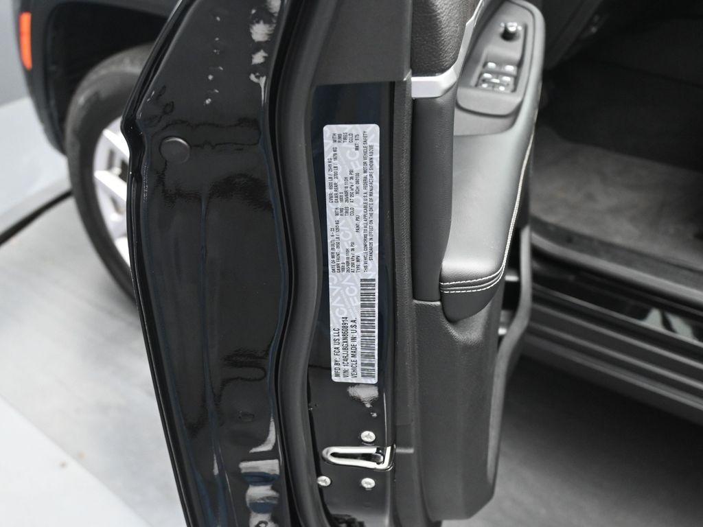 used 2022 Jeep Grand Cherokee L car, priced at $33,139