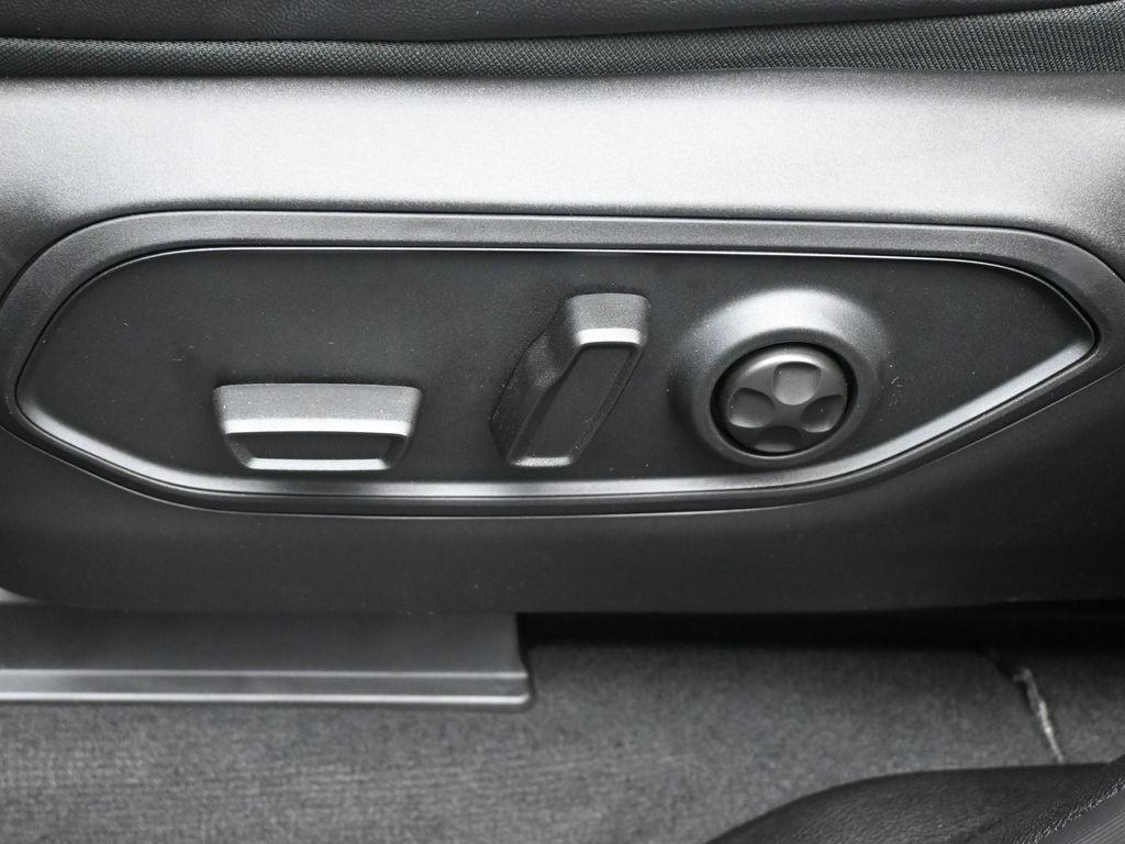 new 2025 Jeep Grand Cherokee L car, priced at $46,688