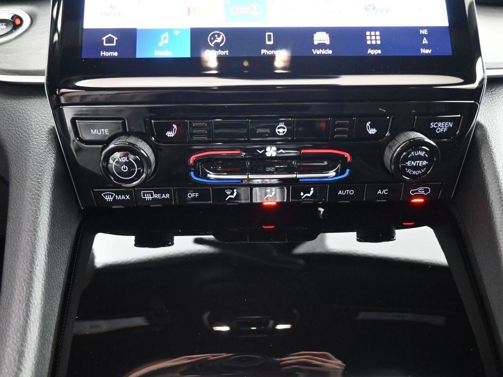 new 2025 Jeep Grand Cherokee L car, priced at $46,688