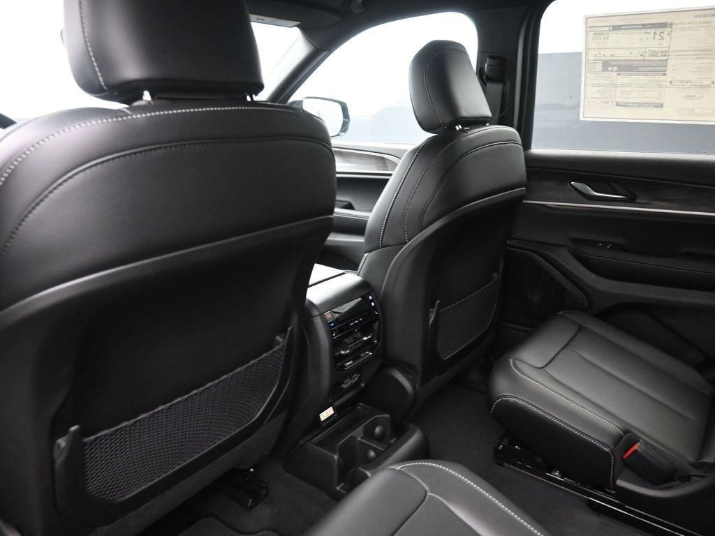 new 2025 Jeep Grand Cherokee L car, priced at $46,688