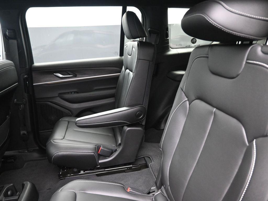 new 2025 Jeep Grand Cherokee L car, priced at $49,220