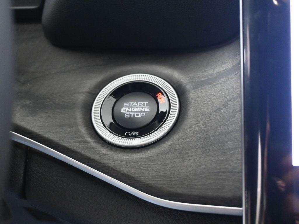 new 2025 Jeep Grand Cherokee L car, priced at $49,220