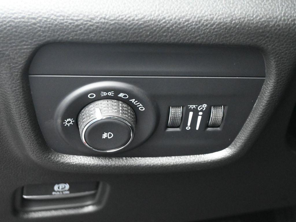 new 2025 Jeep Grand Cherokee L car, priced at $49,220