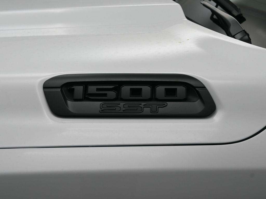 new 2025 Ram 1500 car, priced at $46,280