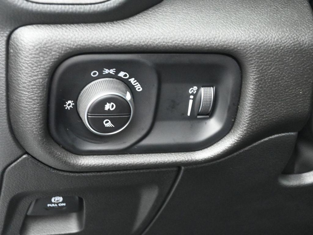 new 2025 Ram 1500 car, priced at $46,280