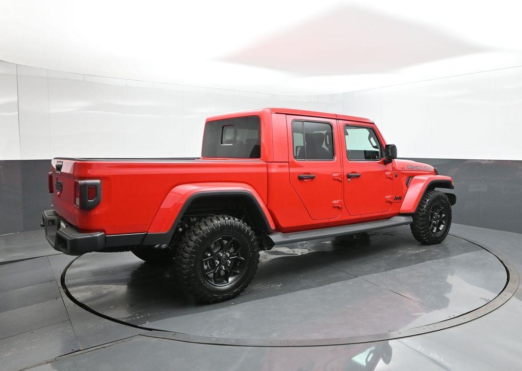 new 2025 Jeep Gladiator car, priced at $44,469