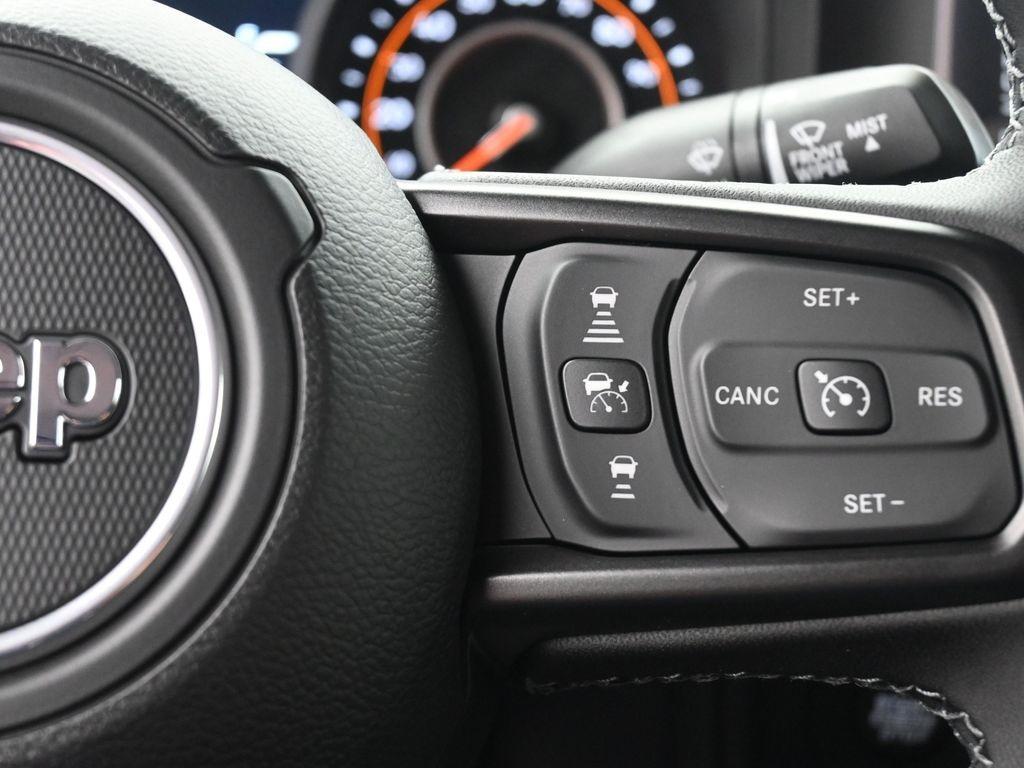 new 2025 Jeep Gladiator car, priced at $44,469
