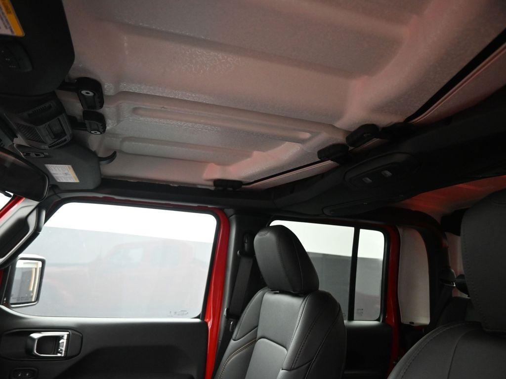 new 2025 Jeep Gladiator car, priced at $44,469