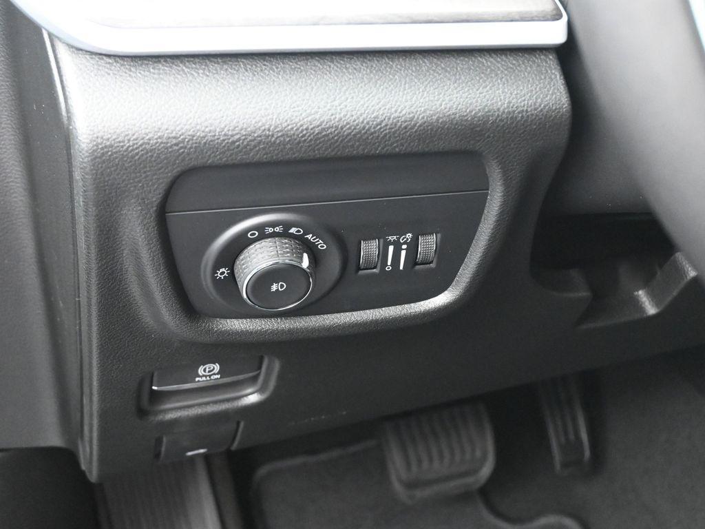 new 2025 Jeep Grand Cherokee L car, priced at $49,220