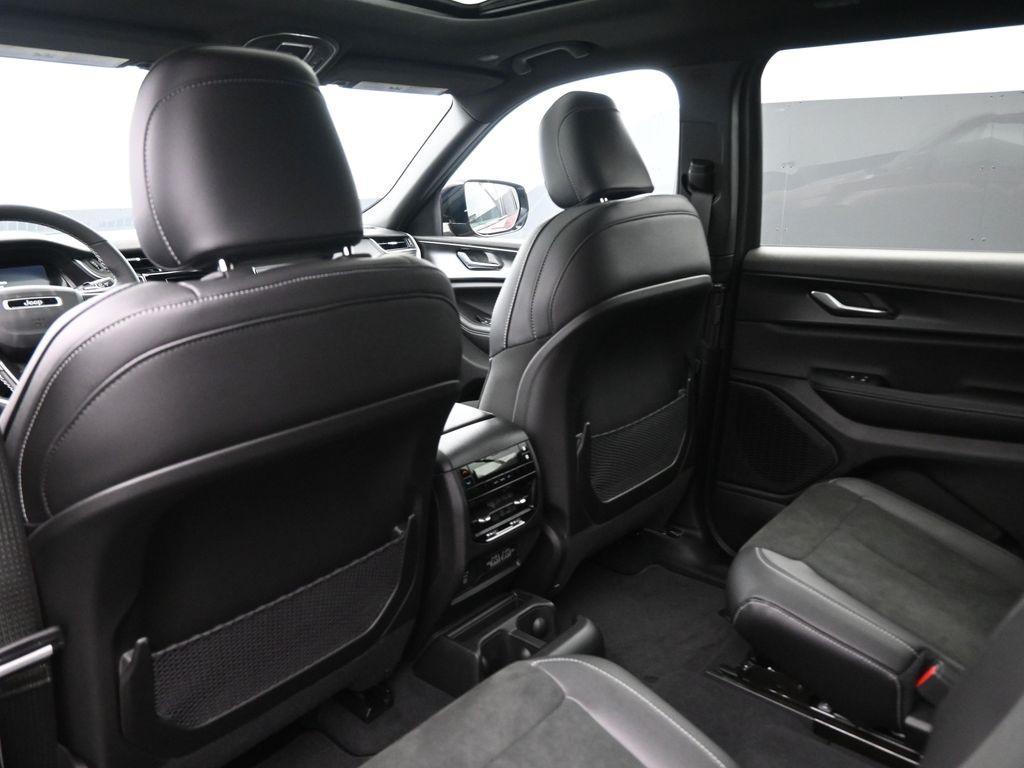 new 2025 Jeep Grand Cherokee L car, priced at $46,486
