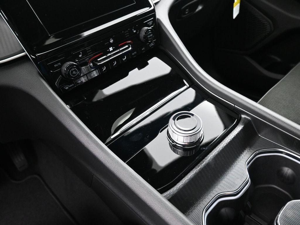 new 2025 Jeep Grand Cherokee L car, priced at $46,486